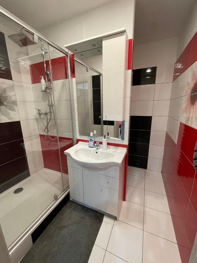 Monfas Apartment Barrandov Praga Esterno foto